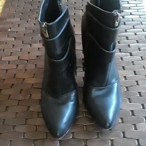 Gorgeous Black Boots